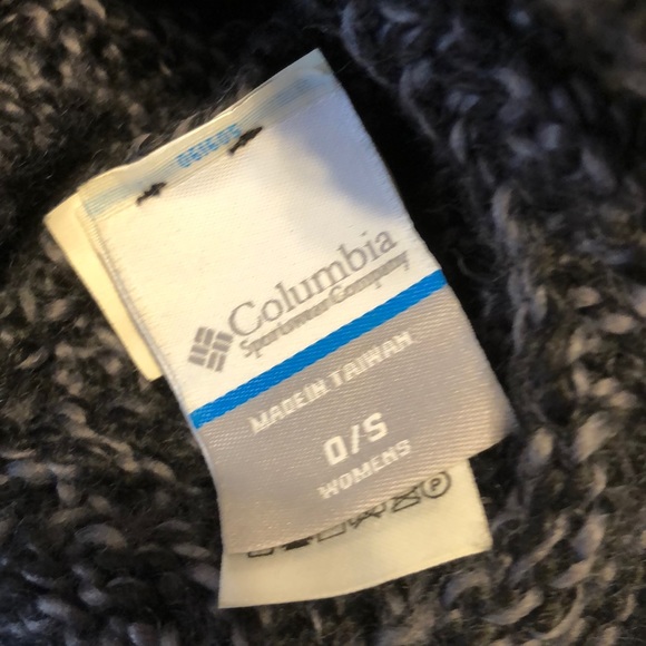 Winter grey hat - Picture 2 of 2